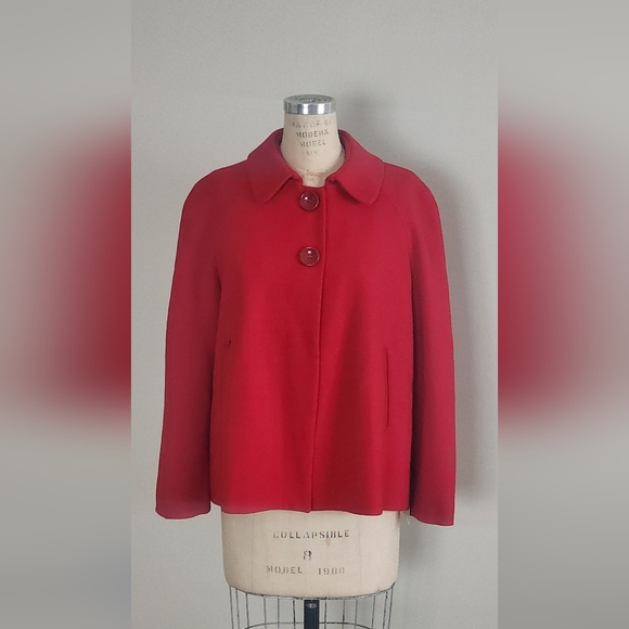 🎉☄💖Host pick💖☄🎉NWT NEW ZARA Red jacket with statement 2 Big buttons - Picture 12 of 13